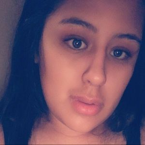 Meet your Posher, Johana